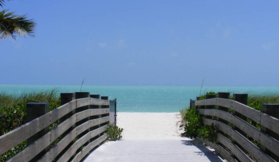 Sombrero-beach-handicap-accessible-pathway